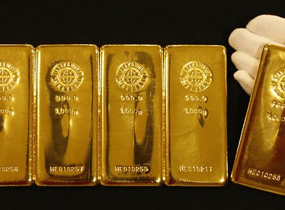 Vàng quanh quẩn mức cao khi “ngòi nổ” cháy dần đến Crimea