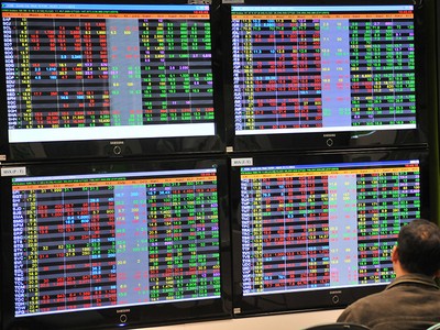 “Đọ” hiệu quả các quỹ ngoại với VN-Index