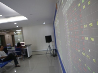 “Sóng 1 ngày” vỗ quanh nhiều mã yếu