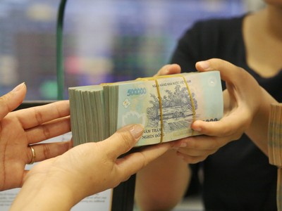 Rủi ro gì khi công ty chứng khoán nhận tiền gửi lãi suất cao của nhà đầu tư?