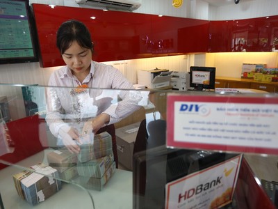 Ngân hàng Nhà nước tiếp tục hạ lãi suất điều hành