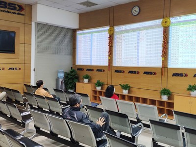 “Sóng ngược” chuyển sàn, niêm yết 