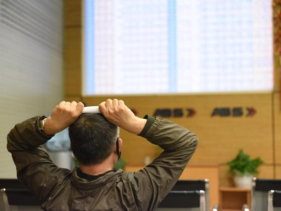 Qua rồi, những ngày mua là thắng