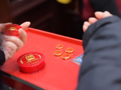 Giá vàng hôm nay ngày 9/3: Giá vàng tăng mạnh 500.000 đồng/lượng