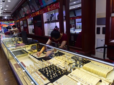 Giá vàng tăng mạnh nhưng giao dịch thực tế không tăng đáng kể