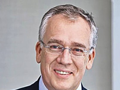 Richard Meddings sắp chia tay Standard Chartered