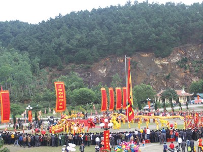 Lễ hội được diễn ra trên quần thể cụm di tích Mai Hắc Đế tại huyện Nam Đàn