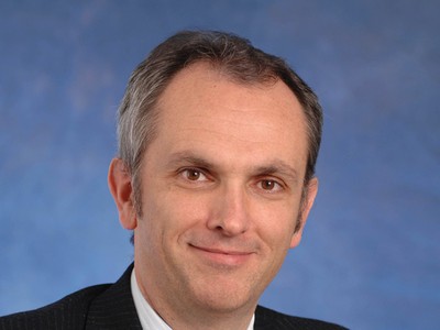 Thay CFO, Apple muốn “làm mới” mình