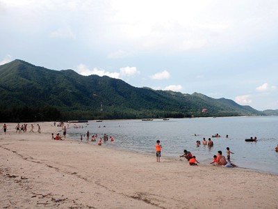 Phát triển đặc khu kinh tế tại Vân Đồn sẽ tạo vùng động lực tăng trưởng cho cả nền kinh tế