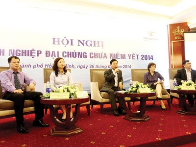 Tất cả các câu hỏi DN đưa ra đã được lãnh đạo UBCK và người đứng đầu Sở GDCK Hà Nội, Trung tâm Lưu ký chứng khoán trực tiếp giải đáp tại Hội nghị