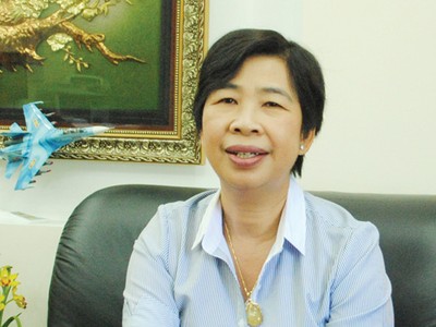 Bóng hồng đam mê xây cảng 