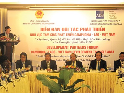 Lấy trọng tâm là tiểu vùng, Diễn đàn tăng cường mối quan hệ hợp tác giữa ba quốc gia CLV