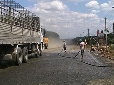 Một đoạn Quốc lộ 14 đang được khẩn trương thi công nâng cấp 