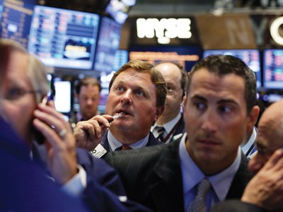 Chứng khoán Á – Âu ngược chiều