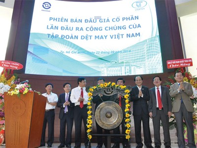 Ngày 22/9, Vinatex đã tổ chức bán đấu giá cổ gần 122 triệu cổ phần tại Sở GDCK TP. HCM  