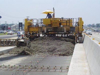 Đầu tư hạ tầng kỹ thuật sẽ giúp các chính phủ vừa tăng cường năng lực cho nền kinh tế, vừa cải thiện ngân sách