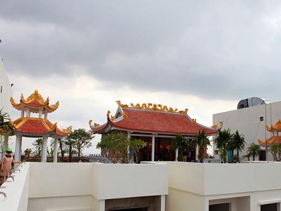 Khu tâm linh trên nóc toà nhà Hoà Bình Green City