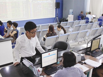 Thấy gì từ sự bùng nổ giao dịch trong quý III?