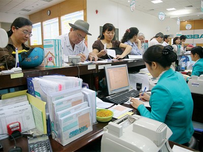 Sự liên thông giữa hai ngành chứng khoán và ngân hàng là rất lớn