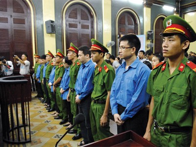 Nhiều ngân hàng năm 2014 phải rất “vất vả” với cửa Tòa