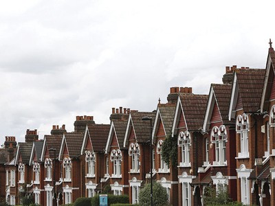 Người dân xứ sở sương Mù vay nợ vào loại cao trên thế giới