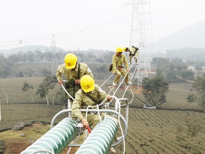 Trong đợt này sẽ ưu tiên điều chỉnh giá truyền tải điện