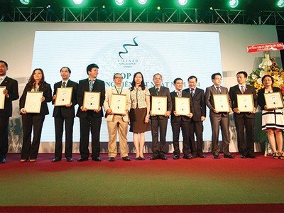 Thành công của giải thưởng Báo cáo thường niên tốt nhất do ĐTCK và HOSE phối hợp tổ chức thể hiện sự cải thiện về mức độ minh bạch và chất lượng quản trị DN ở Việt Nam - Ảnh: Lê Toàn