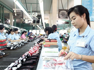 Trong cả 12 tháng năm 2014, lạm phát thực tế đều nằm trong miền dự báo của Vụ Dự báo - Thống kê - Ảnh: Lê Toàn