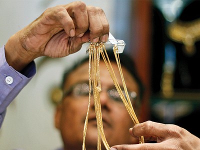 Ấn Độ là nước bị nhập khẩu vàng lậu lớn nhất do thuế nhập khẩu lên tới 10%