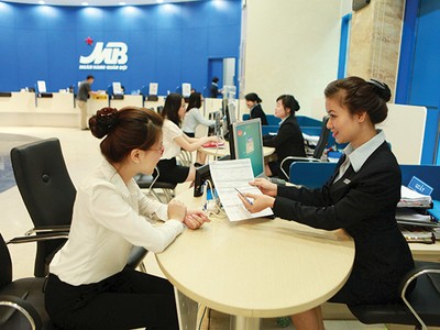 Huy động vốn và vay nợ là một phần cuộc sống doanh nghiệp - Ảnh: Hoài Nam