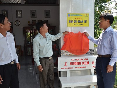 Đạm Cà Mau trao tặng nhà  tình nghĩa tại Hậu Giang