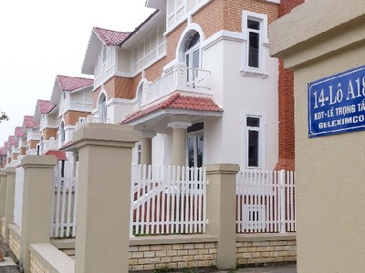 Thống kê sơ bộ cho biết, còn khoảng gần 10.000 căn nhà thấp tầng tồn kho trên địa bàn cả nước. Ảnh: Quang Hưng