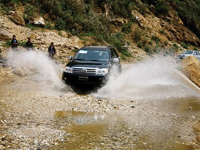 Từ 1/5/2015, mức phí trung bình của bảo hiểm vật chất xe ô tô khoảng 1,5% giá trị tài sản bảo hiểm - Ảnh: Hoài Nam