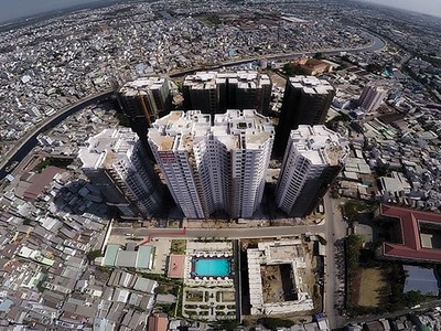 Hình thực tế tháng 5/2015, toàn bộ Dự án Him Lam Chợ Lớn đã xây xong, bắt đầu bàn giao cho khách hàng từ tháng 9/2015. Giai đoạn 2 của dự án đang được mở bán với giá 1,65 tỷ đồng/căn 85 m2 nhưng người mua được trả chậm trong 5 năm