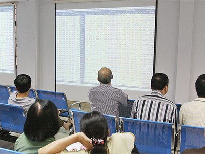 Thanh khoản duy trì ở mức cao, nhưng các cổ phiếu vốn hóa lớn chưa bước vào xu hướng tăng mới