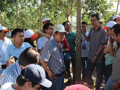 Đại gia rối bời với truyền thông!