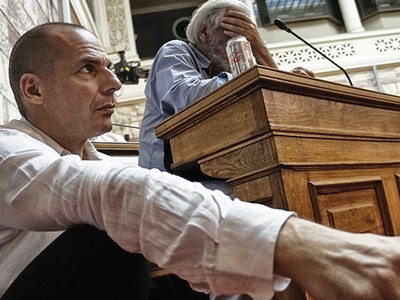 Bộ trưởng Bộ Tài chính Hy Lạp Yanis Varoufakis tham dự một cuộc họp tại Athens ngày 16/6