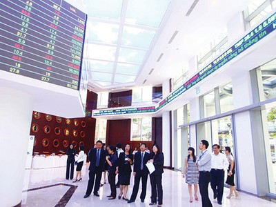 HOSE - 15 năm vững bước tiên phong