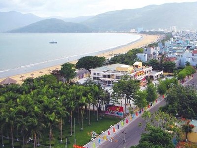 Bên cạnh hạ tầng, cơ chế chính sách luôn là thước đo quan trọng để các nhà đầu tư cân nhắc, quyết định rót vốn vào Bình Định