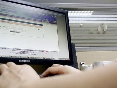 Với việc kê khai thuế và nộp thuế điện tử, doanh nghiệp sẽ tiết kiệm được thời gian làm thủ tục tại cơ quan thuế