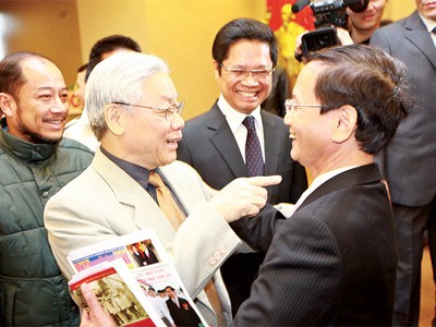 Tổng Bí thư Nguyễn Phú Trọng gặp gỡ doanh nhân tại Phòng Thương mại và Công nghiệp (VCCI)