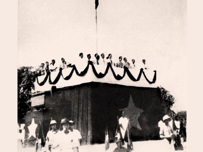 Bác Hồ đọc Tuyên ngôn Độc lập tại Quảng trường Ba Đình