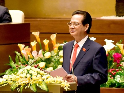 Thủ tướng Nguyễn Tấn Dũng trả lời chất vấn của đại biểu Quốc hội về giải quyết tranh chấp trên biển Đông