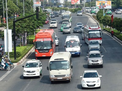 Bảo hiểm xe cơ giới vẫn là phân khúc được các doanh nghiệp bảo hiểm ưu tiên. Ảnh: Lê Toàn