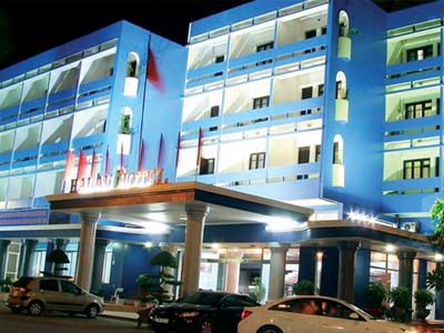 Ngoài Khách sạn Hải Âu, CTCP Du lịch  Đồ Sơn còn có Khách sạn Hoa Phượng, Khách sạn Vạn Thông, Do Son Villas, Biệt thự Bảo Đại, Nhà hàng Biển Đông 1