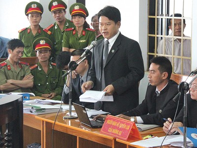 Luật sư Trần Minh Hải trong vai trò người bảo vệ quyền lợi của đương sự tại “Đại án nghìn tỷ Tây Nguyên”	Ảnh: Trần Huy