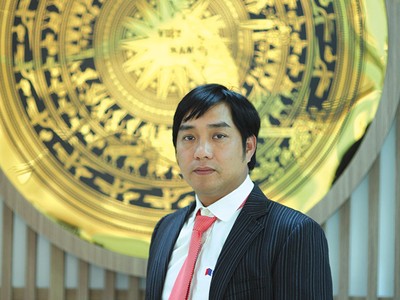 CEO Hồ Minh Hoàng 