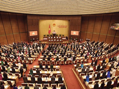 Qua bảy thập kỷ oanh liệt, với 5 bản Hiến pháp, hàng trăm Luật, Bộ luật, Pháp lệnh, Nghị quyết, Quốc hội Việt Nam đã kết tinh toàn dân tộc thành một khối, làm nên những thành tựu cách mạng vĩ đại