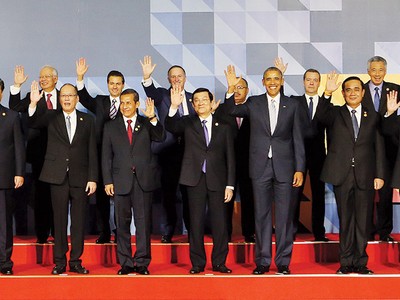 Tháng 11/2015, Chủ tịch nước Trương Tấn Sang đã tham dự Hội nghị Cấp cao Diễn đàn hợp tác kinh tế châu Á - Thái Bình Dương (APEC) lần thứ 23 tại Manila (Philippines) theo lời mời của Tổng thống Philippines Benigno Aquino III. Chủ tịch nước Trương Tấn Sang