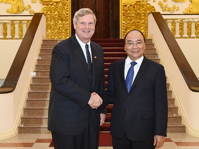 Thủ tướng Nguyễn Xuân Phúc tiếp Bộ trưởng Bộ Nông nghiệp Hoa Kỳ Thomas Vilsack